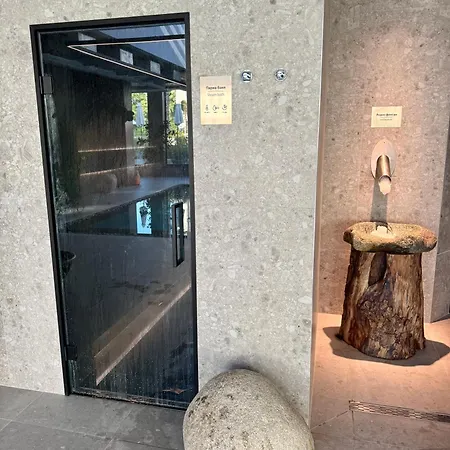 Pool View Azur Deluxe & Апартамент *