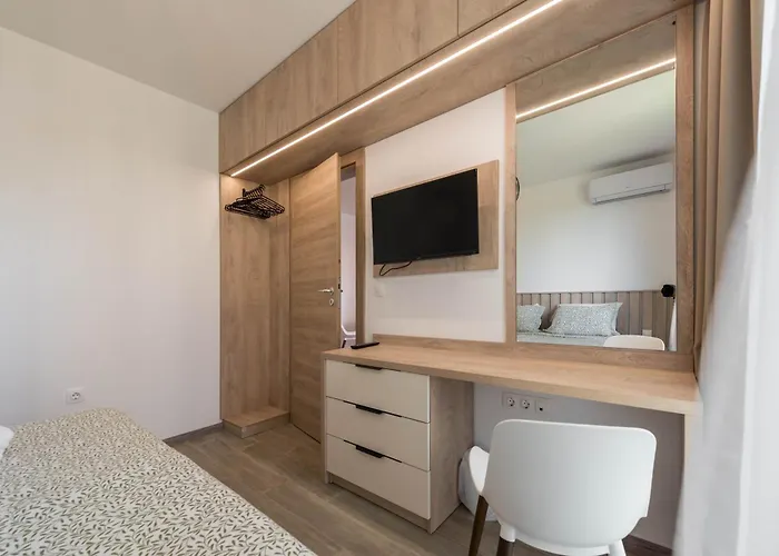 Pool View Azur Deluxe Resort&spa Apartment *