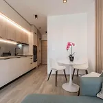 Pool View Azur Deluxe & Warna