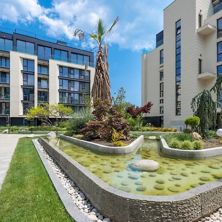 Pool View Azur Deluxe & Apartamento