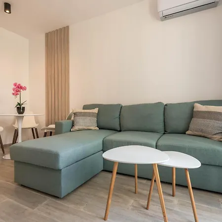 Pool View Azur Deluxe & Apartamento *