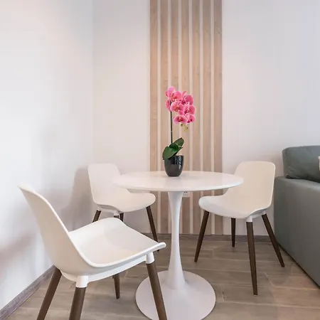 Apartamento Pool View Azur Deluxe & *