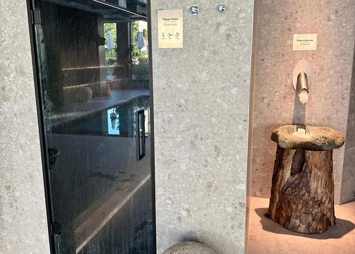 Pool View Azur Deluxe & Apartment *